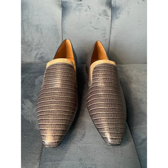 New Sarto by Franco Sarto Grey Embossed Leather Loafers U.S. Women's Size 6.5 - Picture 3 of 7